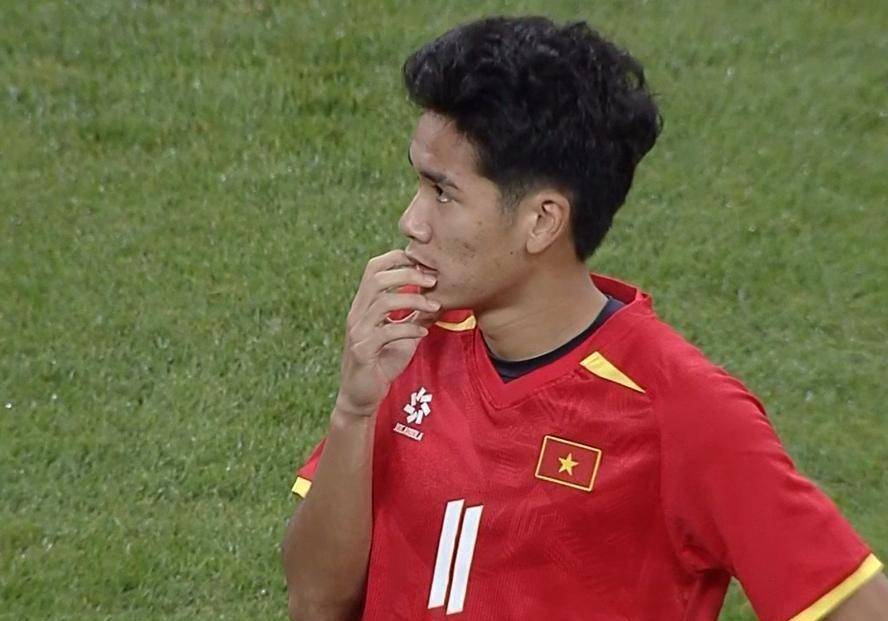喜讯!落叶球世界波,U23国足1-0越南,1胜2平不败收官,无缘夺冠